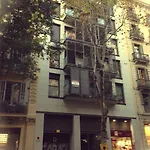 ホステル Don Moustache Boutique *