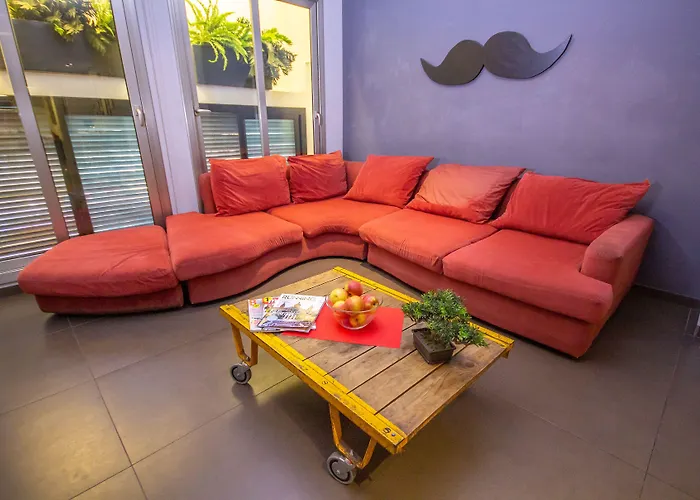 Don Moustache Boutique אכסניה ברצלונה