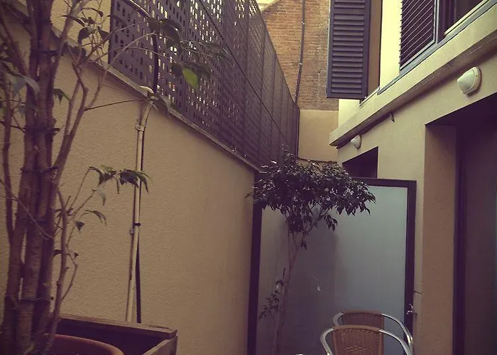 Don Moustache Boutique אכסניה ברצלונה