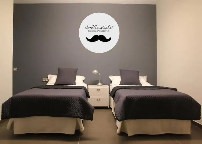 Don Moustache Boutique אכסניה *