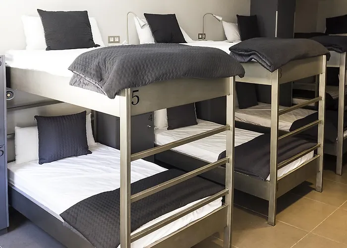 Don Moustache Boutique Hostel *